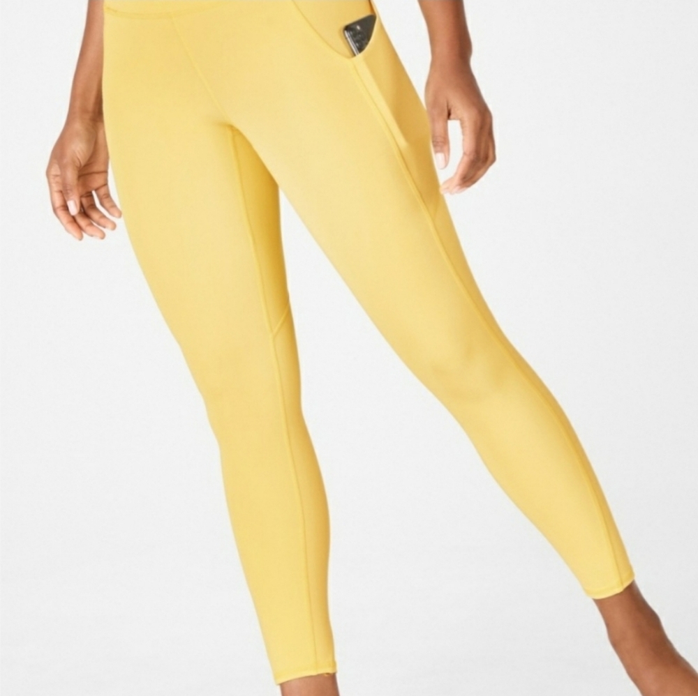 Madelaine Petsch × Fabletics Oasis PureLuxe High Waisted 7/8 Leggings RARE